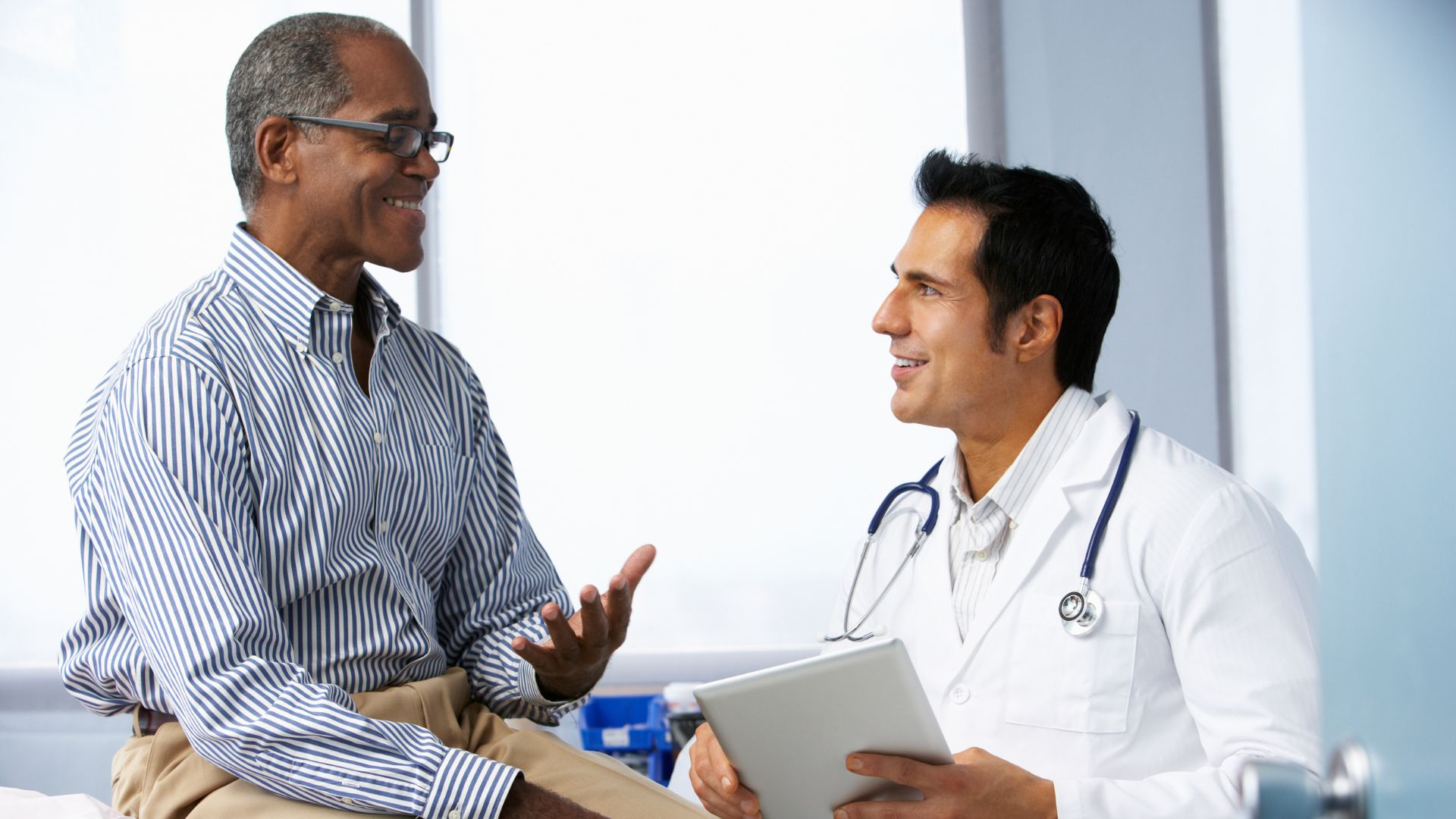 How Stem Cell Therapy Compares to Other Knee Treatments